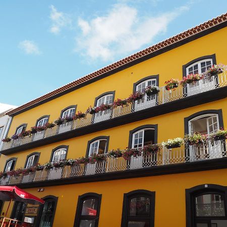 Globo Happy Hostel Angra do Heroismo Exterior photo
