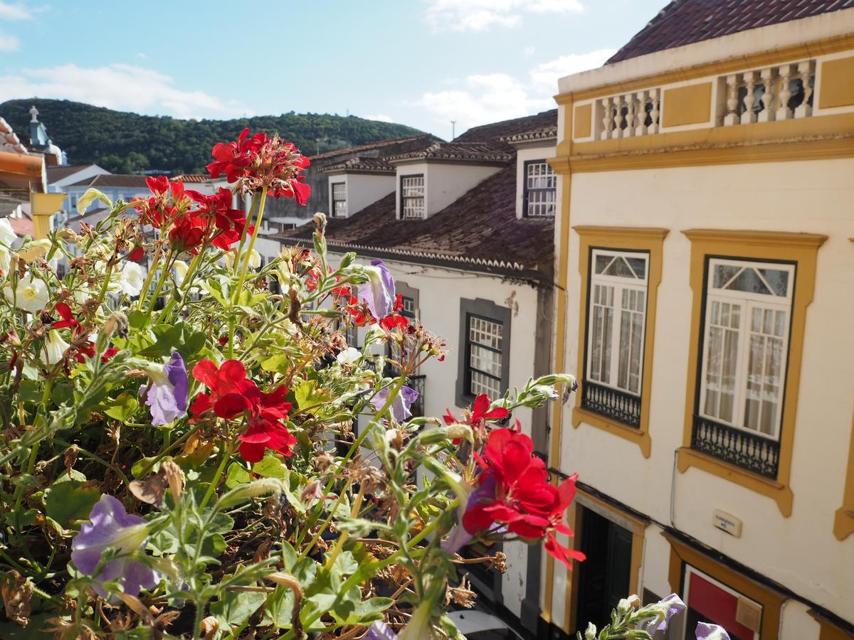 Globo Happy Hostel Angra do Heroismo Exterior photo